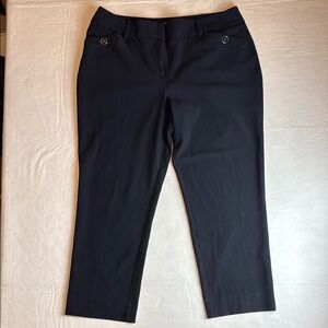 7th Avenue New York & Company Women's Black Front Zip Cropped Pants Size 10